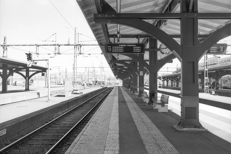 Bahnverkehr am Montag: Verbindung vor Abfahrt prüfen