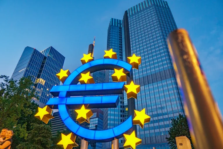 EZB am 10. September: Sinkt der Einlagenzins für Sparer und Kredite?