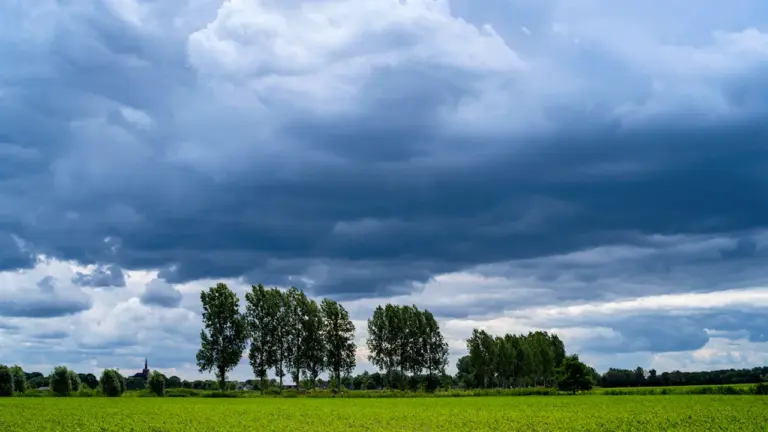 Wetterprognose für das letzte Augustwochenende 2026: Spätsommer oder Tiefdruck