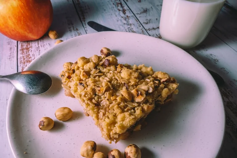 Apfel-Hafer-Crumble mit wenig Zucker