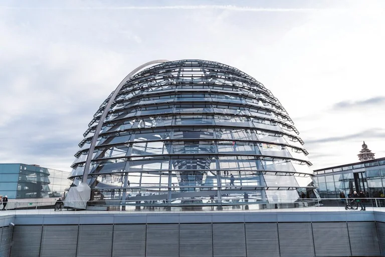 Bundestagswahl 2025: Kann die Union die absolute Mehrheit erreichen?