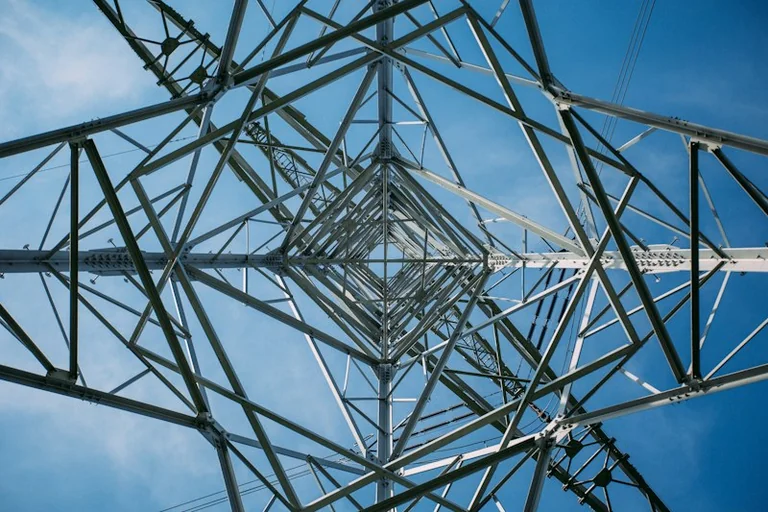 Strompreise 2027: Warum die Netzentgelte steigen könnten