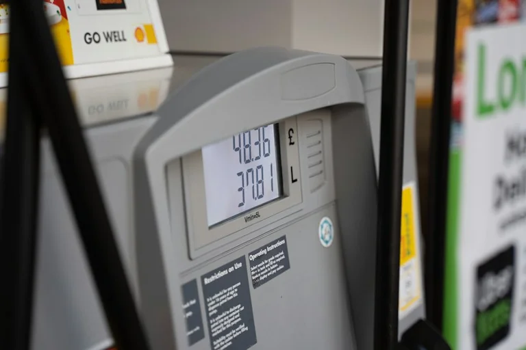 Benzinpreise vergleichen: So sparen Sie vor dem Tanken