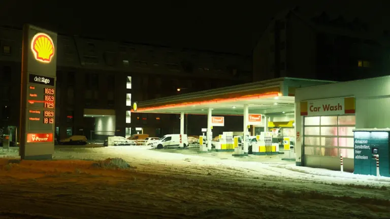 Spritpreise im Herbst vergleichen: So lohnt sich der Tankstopp