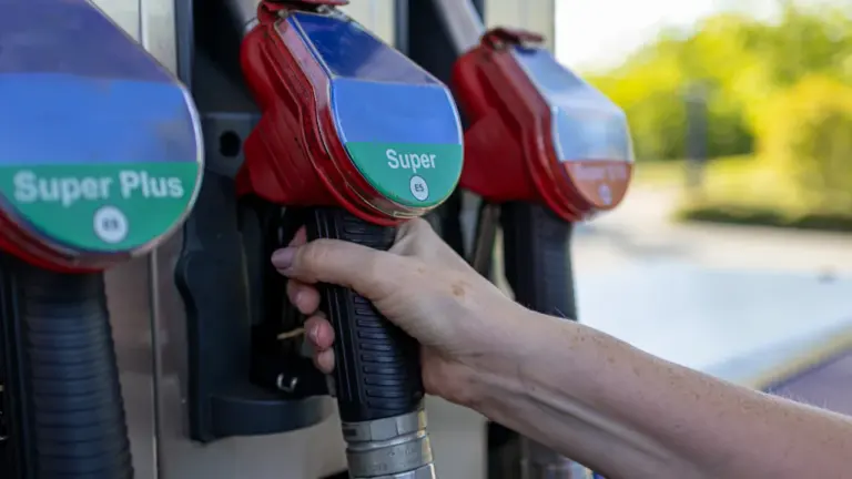 Spritpreise: Was die Steuersenkung beim Tanken sparen kann