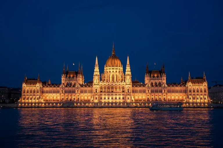 Ungarnaufstand 1956: Vom Protest in Budapest zur Flucht nach Deutschland